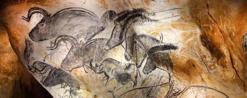 Peintures ancienne sur les murs de la Grotte Chauvet 